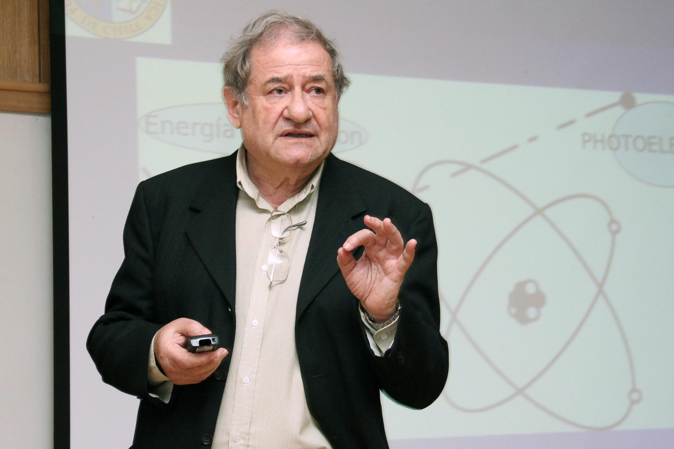 Director del Centro de Optica e Información Cuántica nominado para comité internacional de miembros fellow.